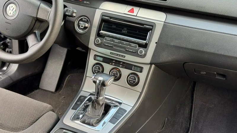 VW Passat, снимка 11 - Автомобили и джипове - 50808419
