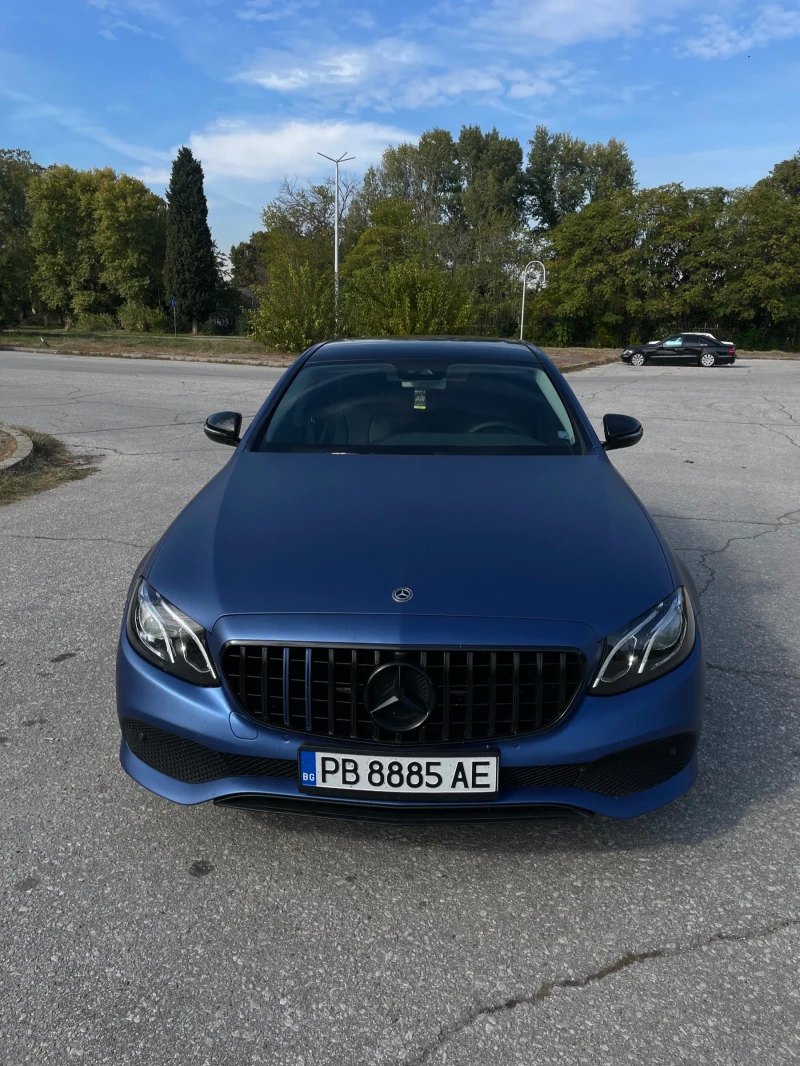 Mercedes-Benz E 220, снимка 2 - Автомобили и джипове - 52838623