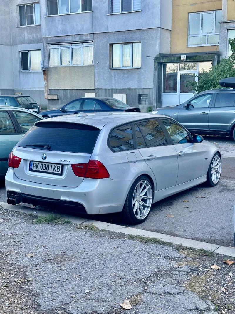 BMW 330, снимка 5 - Автомобили и джипове - 52629596