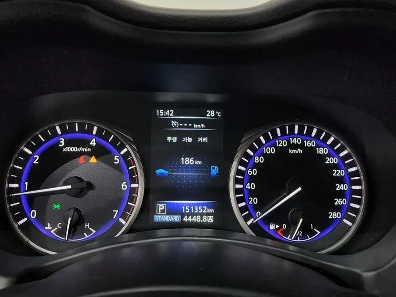 Infiniti Q50 Premium 2.2 Дизел, снимка 5 - Автомобили и джипове - 55440053