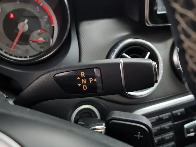 Mercedes-Benz CLA 200 CDI STYLE, снимка 9 - Автомобили и джипове - 55719514