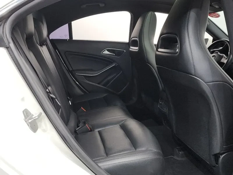 Mercedes-Benz CLA 200 CDI STYLE, снимка 11 - Автомобили и джипове - 55719514