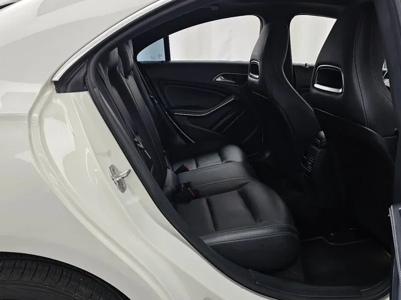 Mercedes-Benz CLA 250 4Matic - САМО 30% АВАНС, снимка 12 - Автомобили и джипове - 56020180