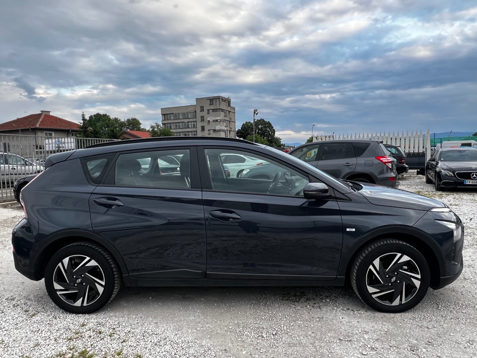 Hyundai Bayon 1.0T hybrid 48V - изображение 4