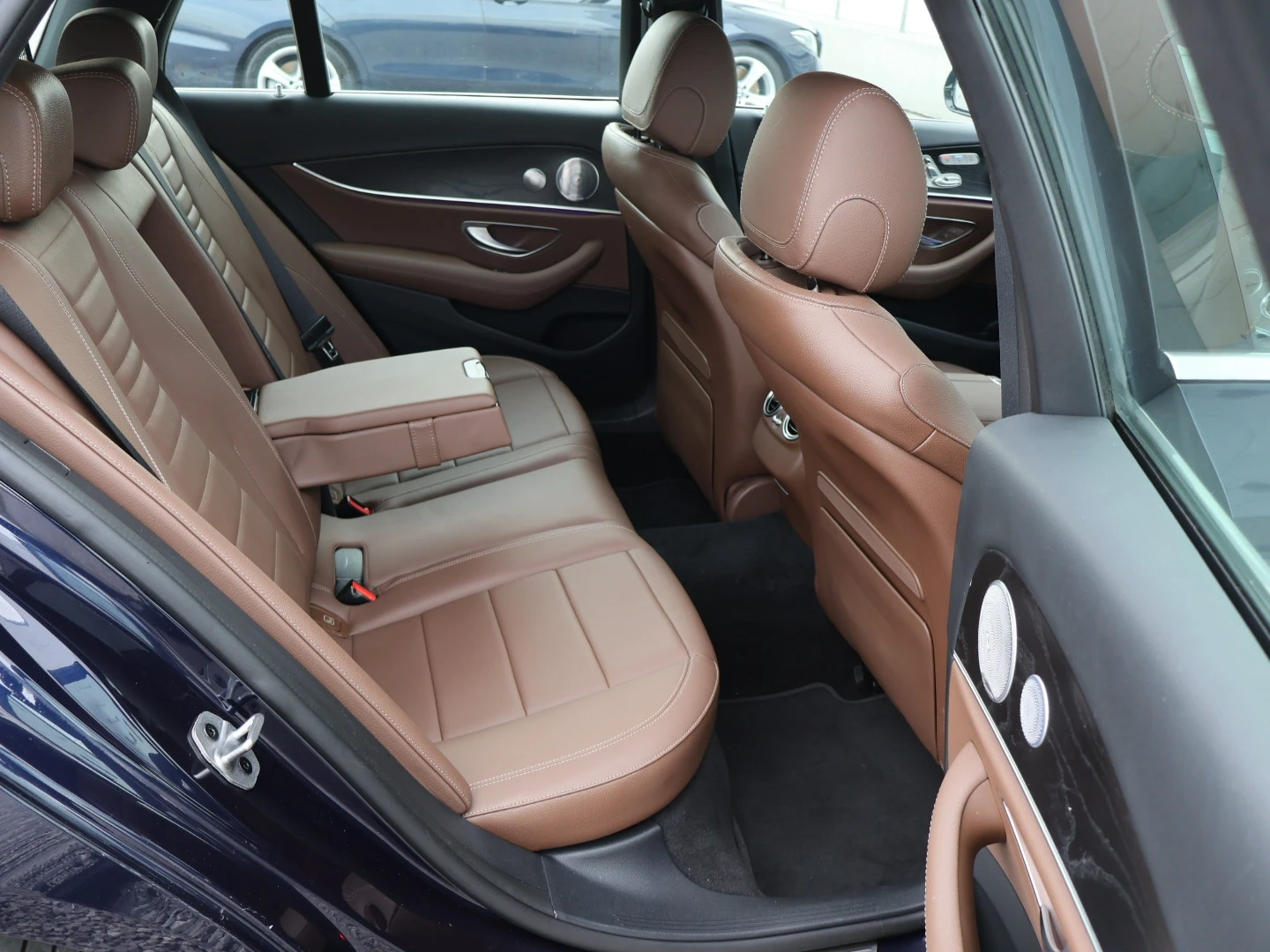 Mercedes-Benz E 400 d/AMG/FACELIFT/4-MATIC/LED/9G//DISTRONIC+  | Mobile.bg   15