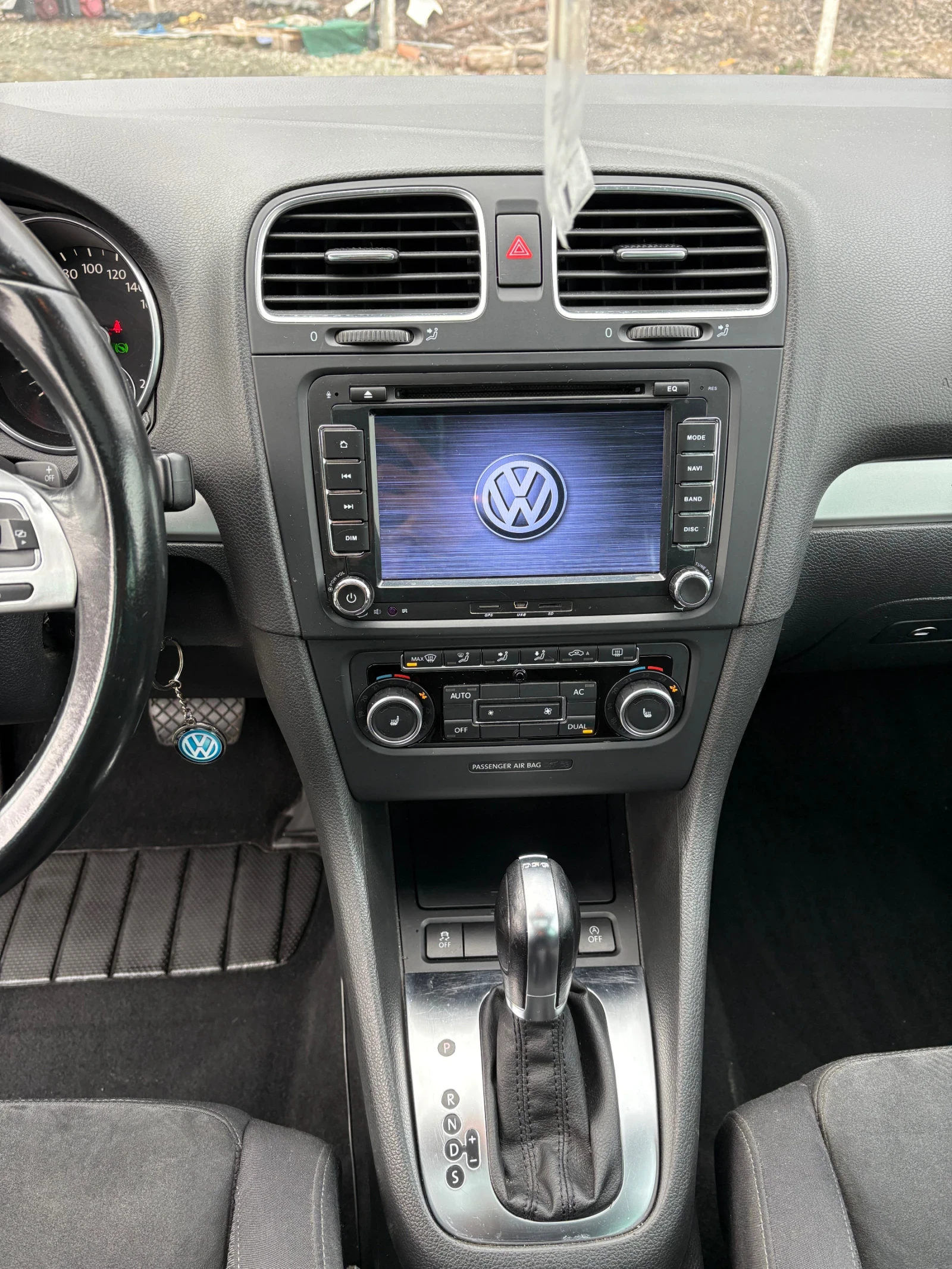 VW Golf 1.6TDI DSG - изображение 8