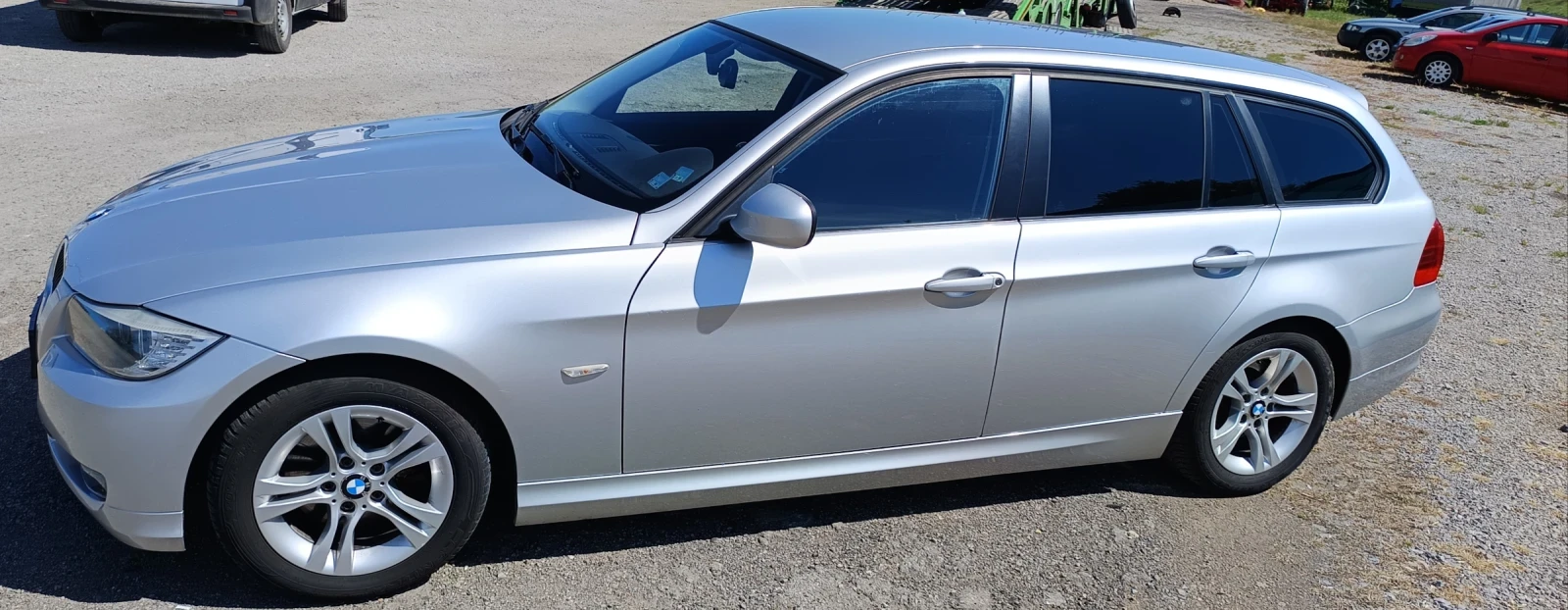 BMW 320 Е91 320d - изображение 5