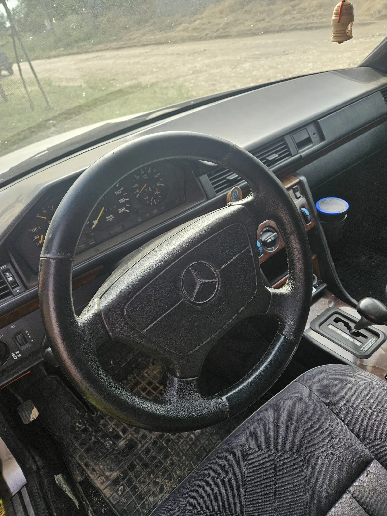 Mercedes-Benz 124 Комби - изображение 9