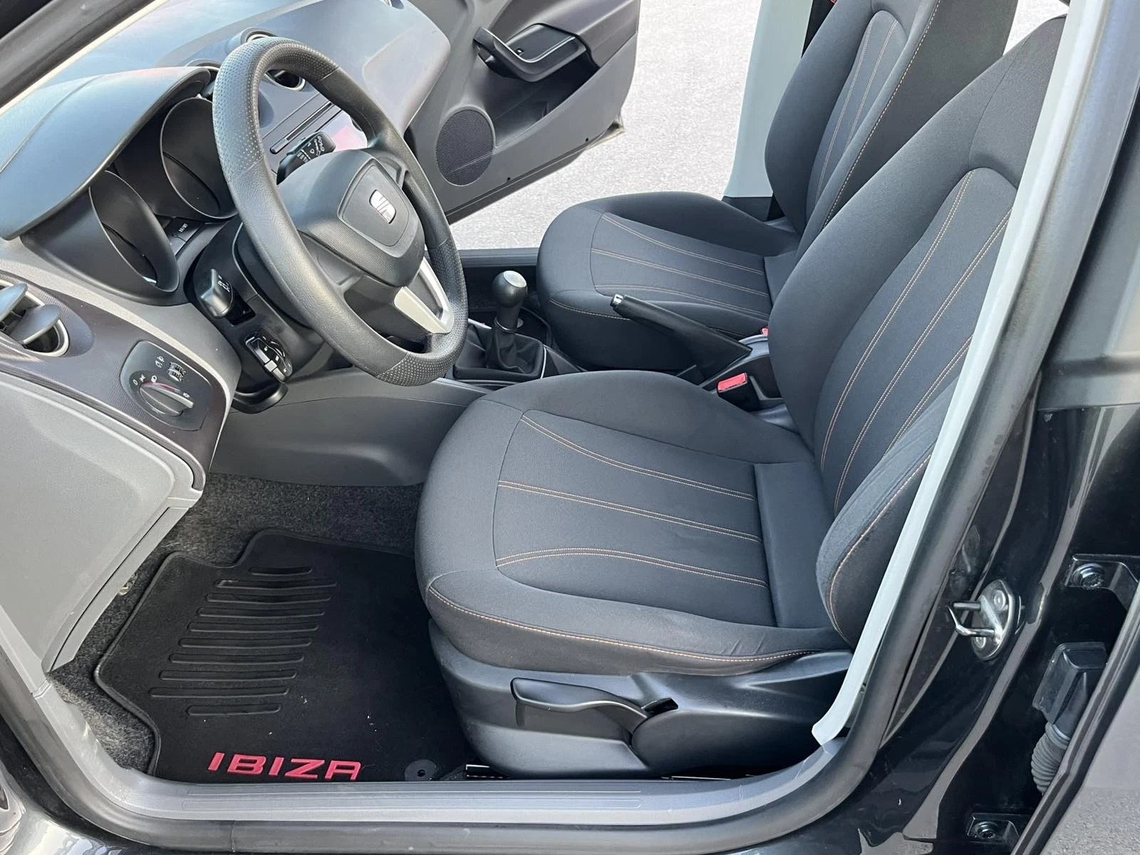 Seat Ibiza 1.2I 75кс. EURO 5A 112 000км  КЛИМАТИК - изображение 8