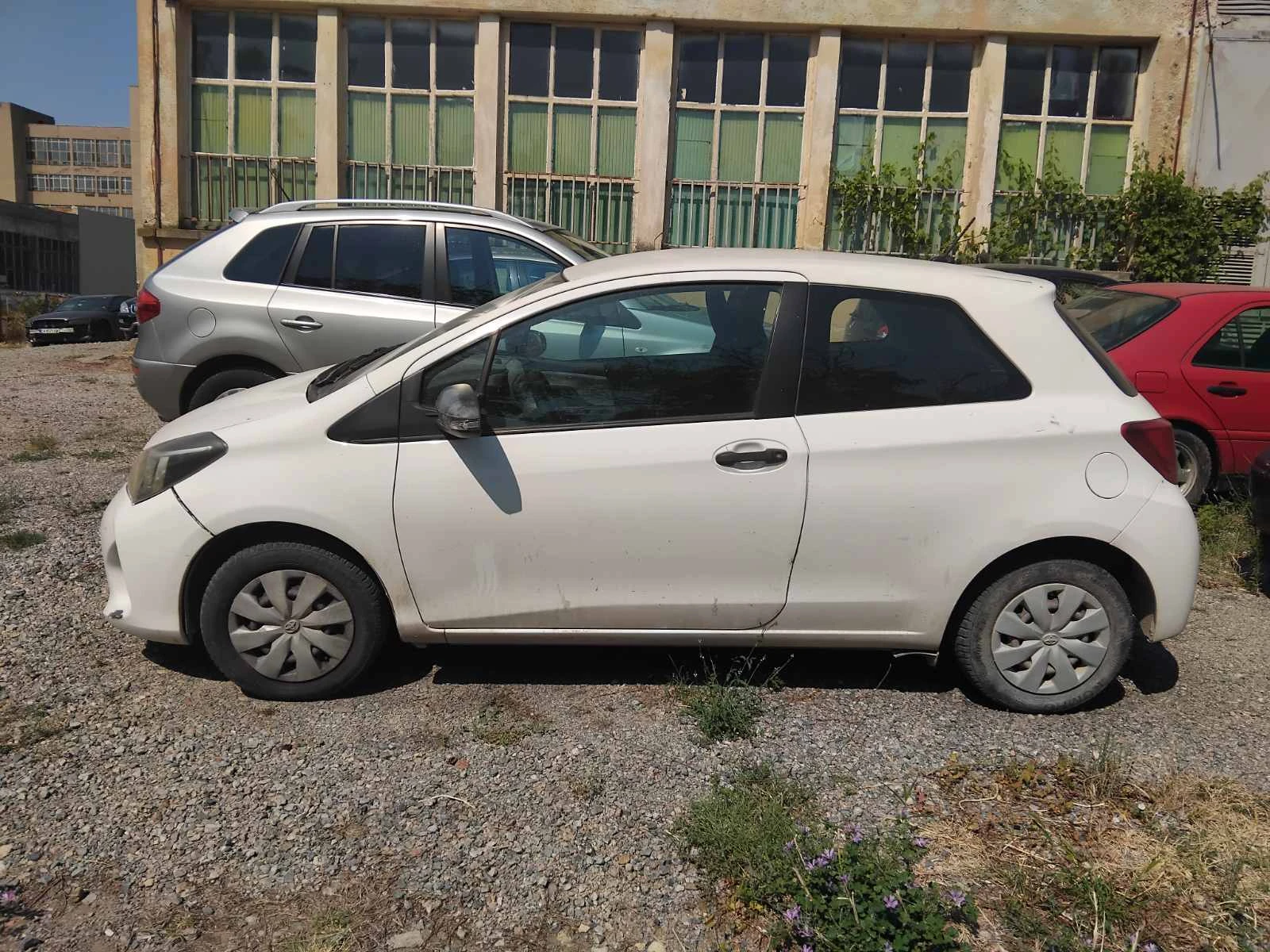 Toyota Yaris  - изображение 2