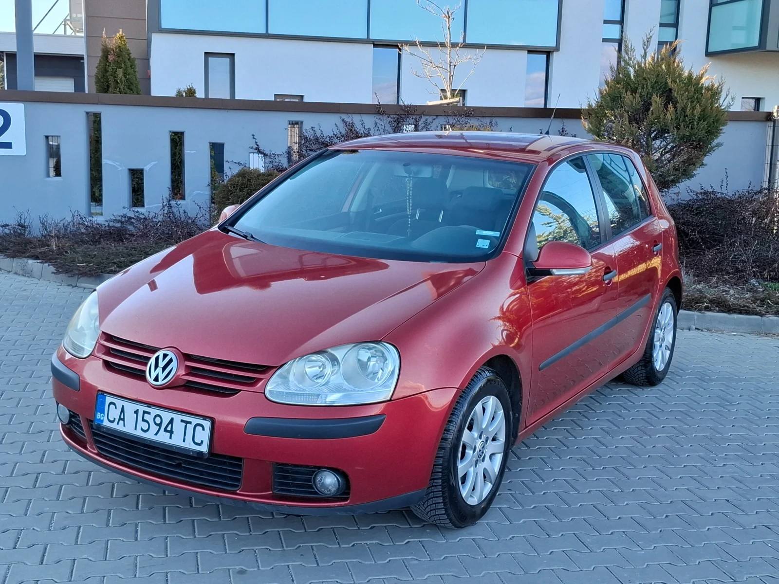 VW Golf 1.9TDI* (105кс)* FACELIFT* ПЪРВИ СОБСВЕНИК*  - изображение 2