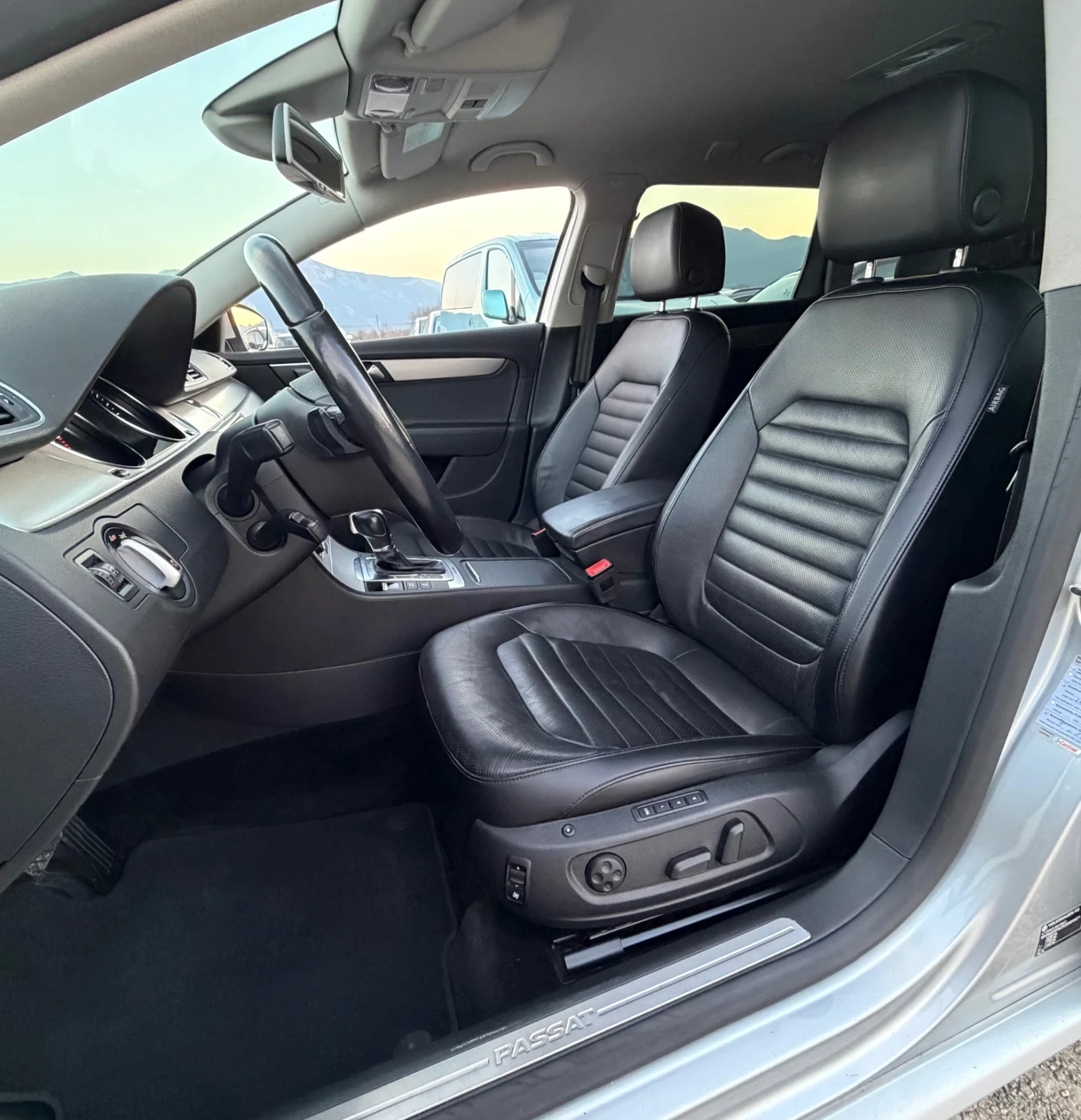 VW Passat 2.0TDi 170 4x4 Дистроник Обдухване Ксенон, снимка 13 - Автомобили и джипове - 53804175