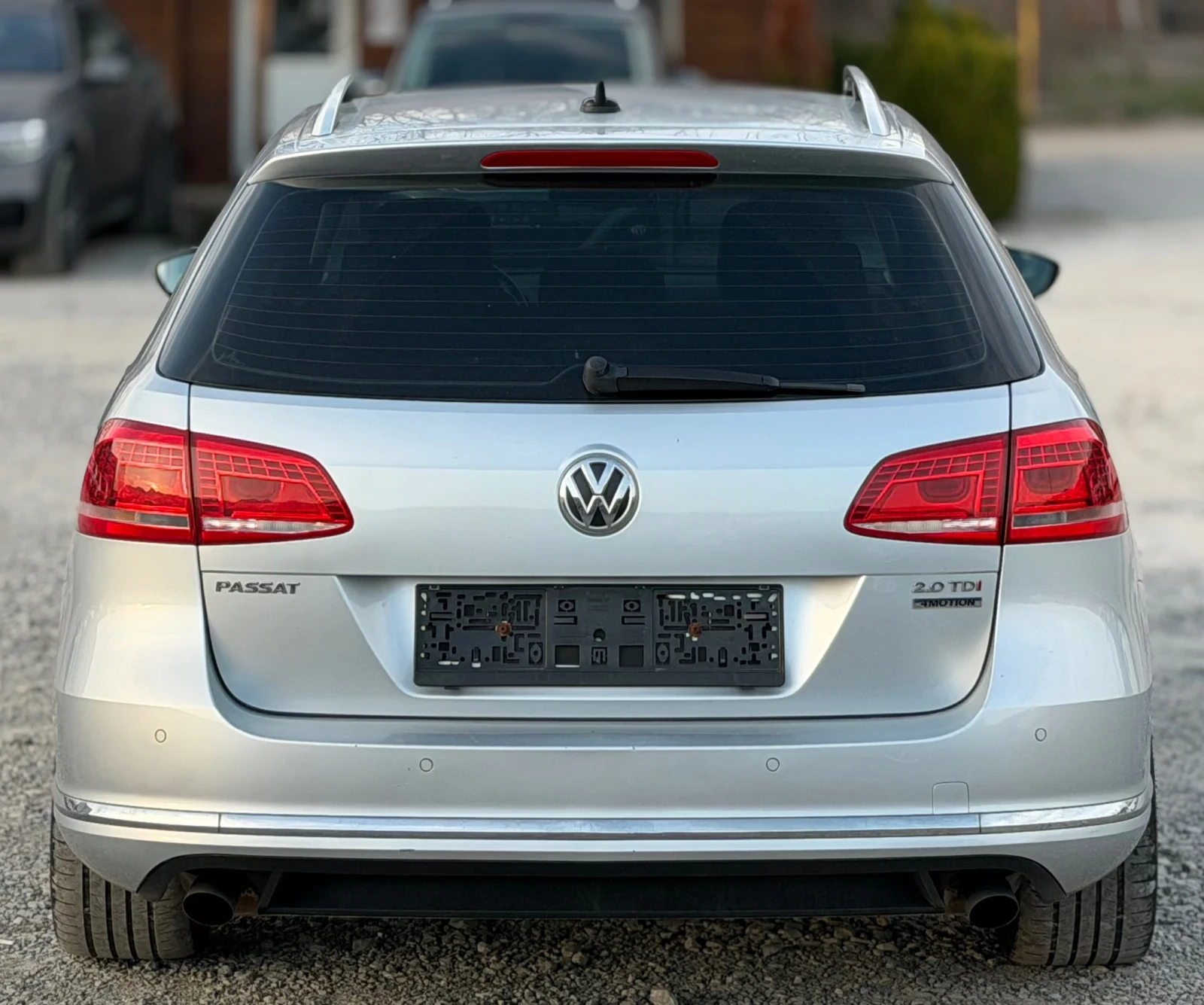 VW Passat 2.0TDi 170 4x4 Дистроник Обдухване Ксенон, снимка 5 - Автомобили и джипове - 53804175