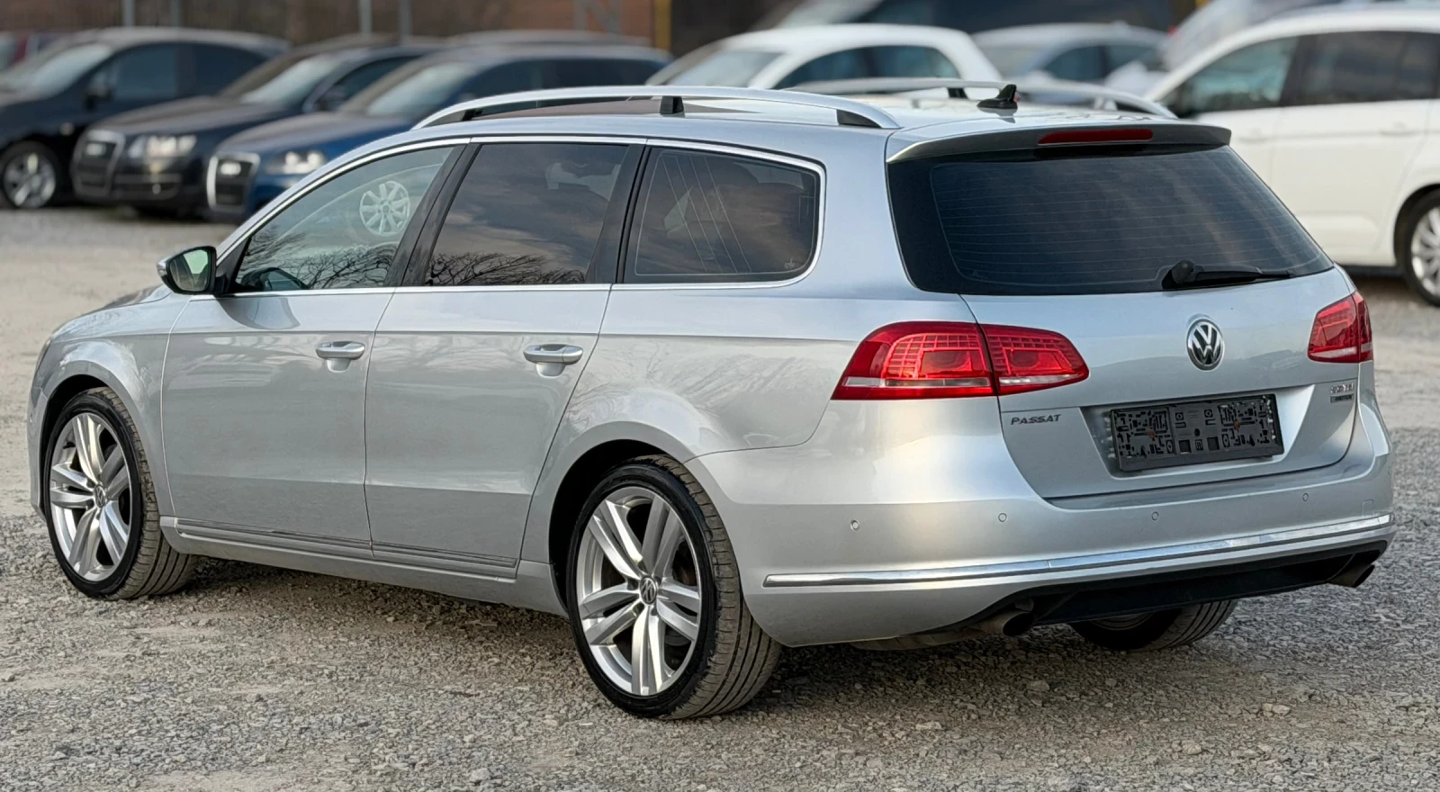 VW Passat 2.0TDi 170 4x4 Дистроник Обдухване Ксенон, снимка 4 - Автомобили и джипове - 53804175