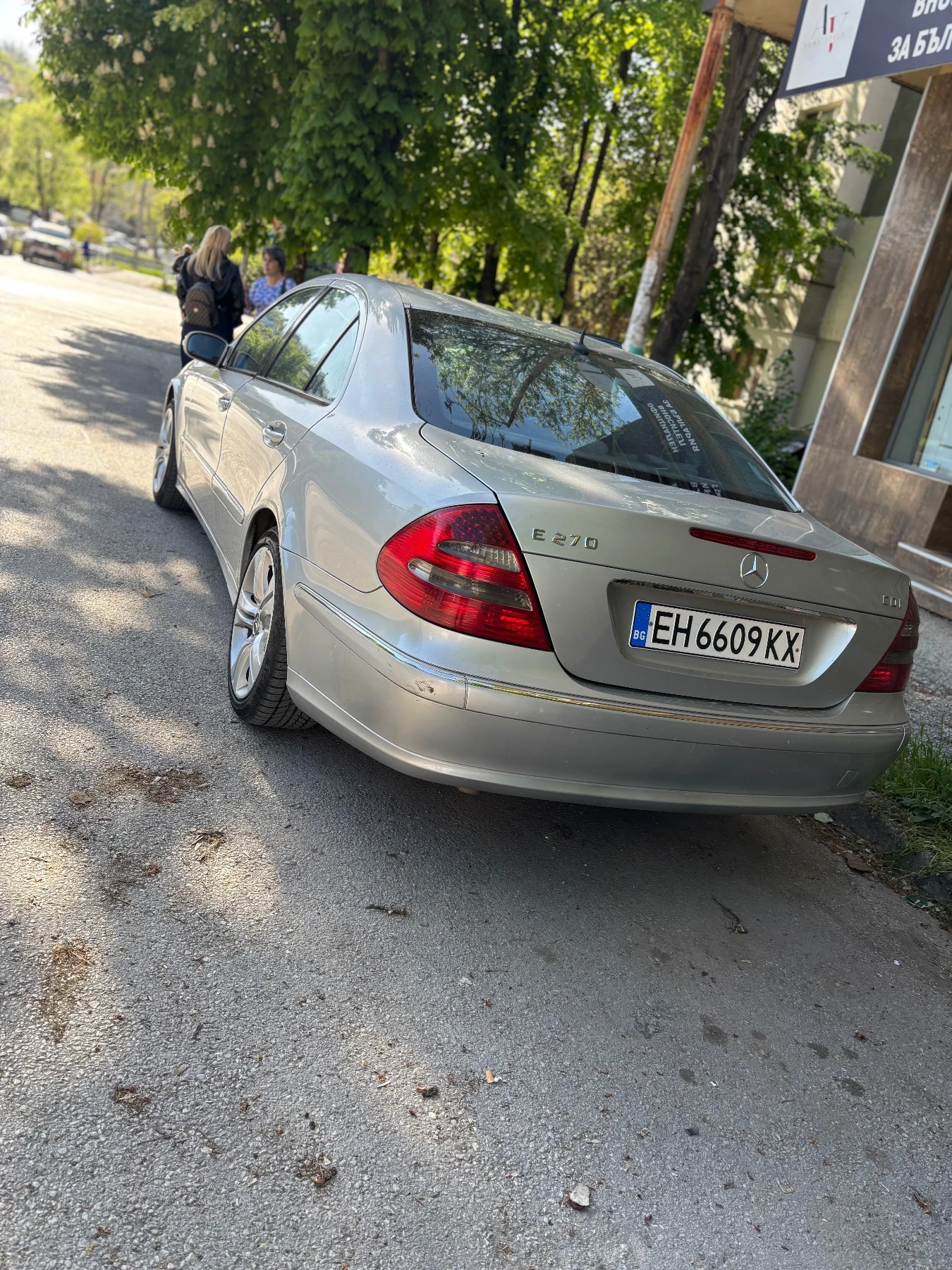 Mercedes-Benz E 270 2700, снимка 7 - Автомобили и джипове - 54336203