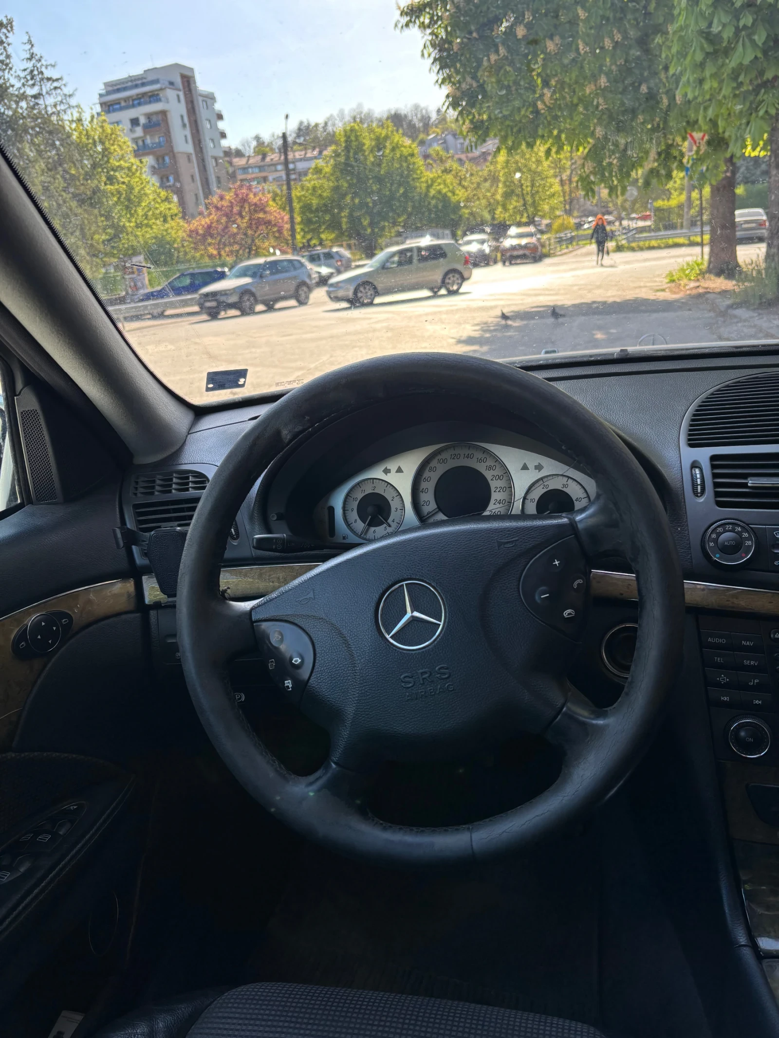 Mercedes-Benz E 270 2700, снимка 9 - Автомобили и джипове - 54336203