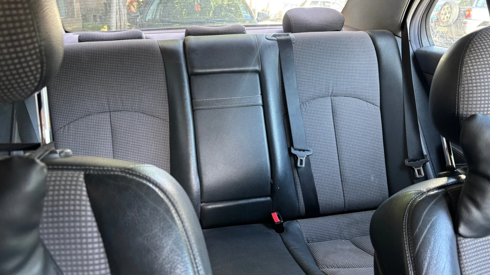 Mercedes-Benz E 270 2700, снимка 16 - Автомобили и джипове - 54336203