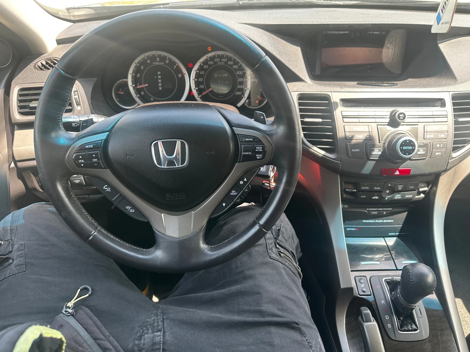 Honda Accord 2.4-EXEVUTIVE+ DisTronick-1Г-Гаранция!, снимка 11 - Автомобили и джипове - 54503574