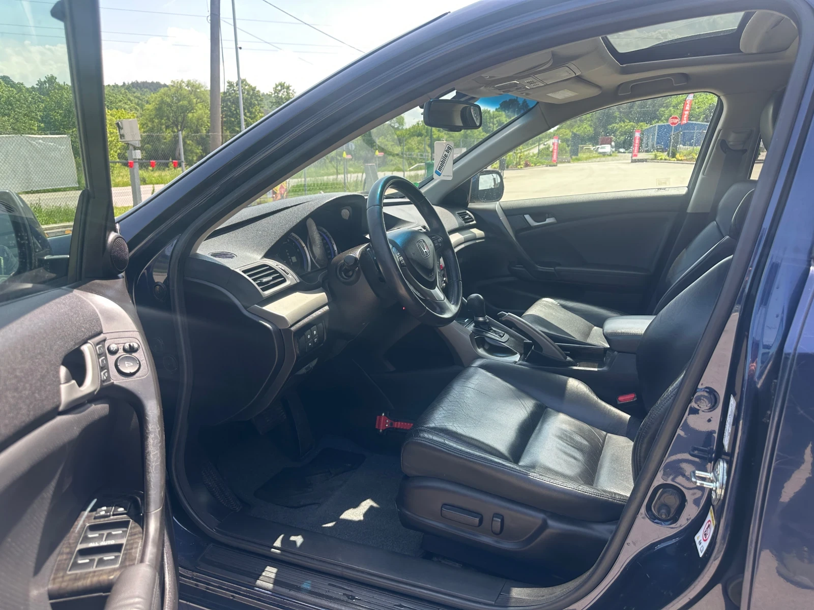 Honda Accord 2.4-EXEVUTIVE+ DisTronick-1Г-Гаранция!, снимка 9 - Автомобили и джипове - 54503574