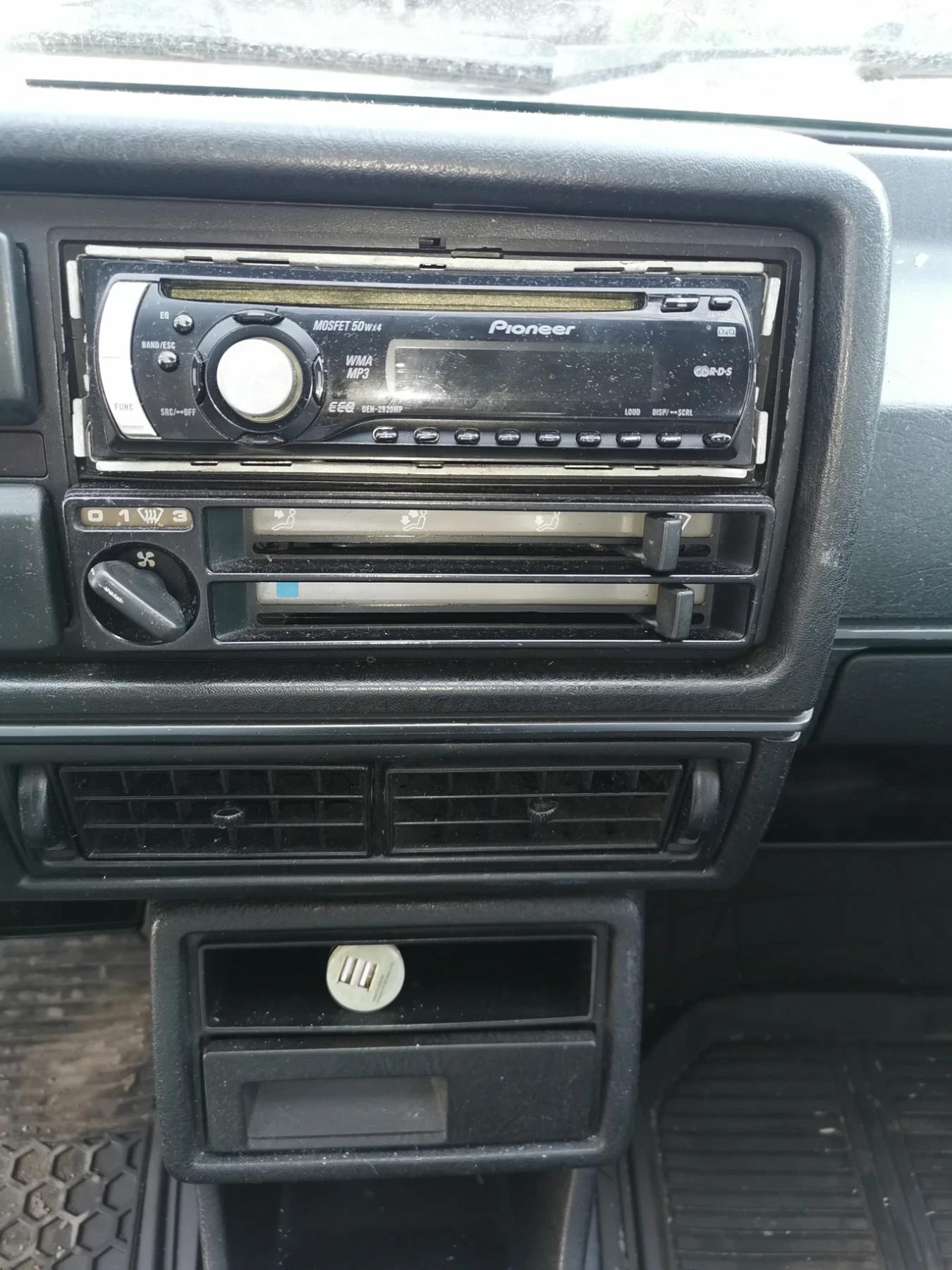 VW 1600 TD, снимка 2 - Автомобили и джипове - 54573060