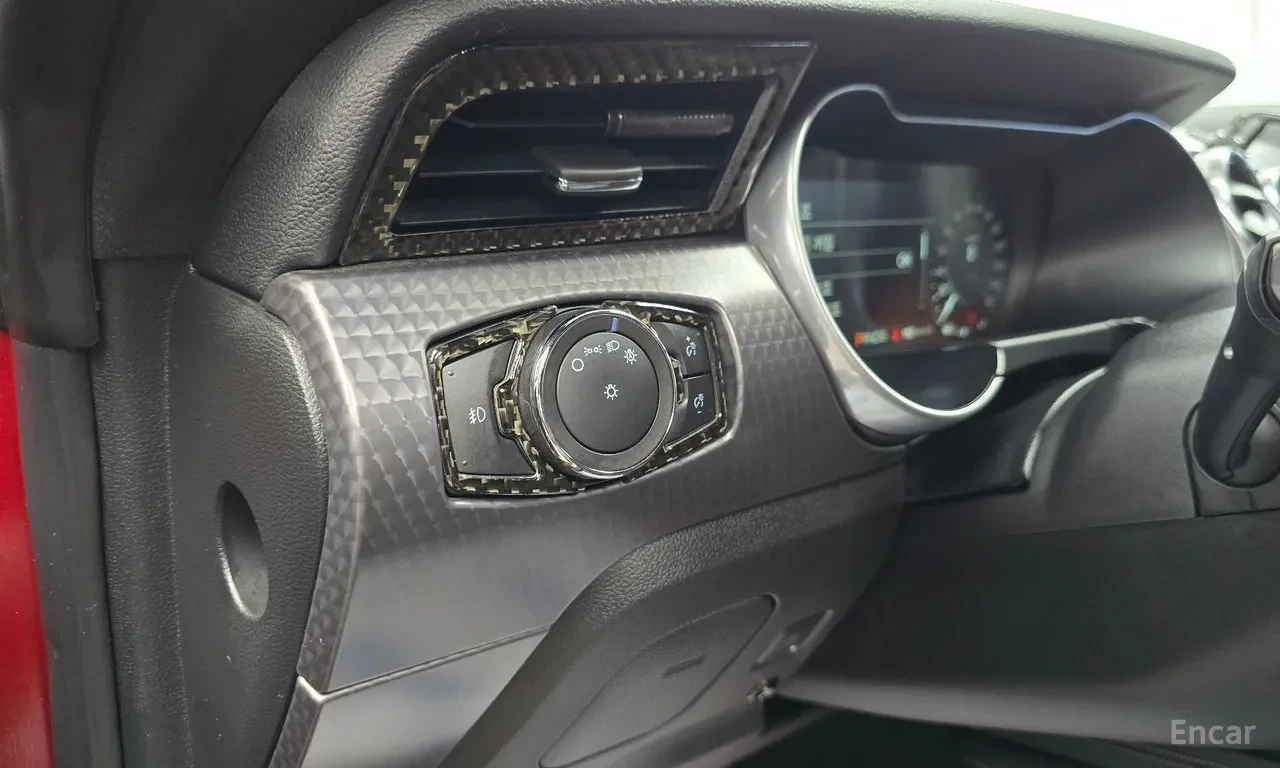 Ford Mustang 2.3 / FACELIFT / 10SPD / ОБДУХ / ДИГИТАЛ / SPOILER, снимка 8 - Автомобили и джипове - 54804703