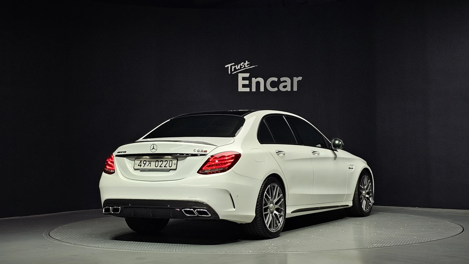 Mercedes-Benz C 63 AMG 360* BURMASTER* HEAD-UP* F1* CARBON* КРАЙНА ЦЕНА, снимка 4 - Автомобили и джипове - 54975370