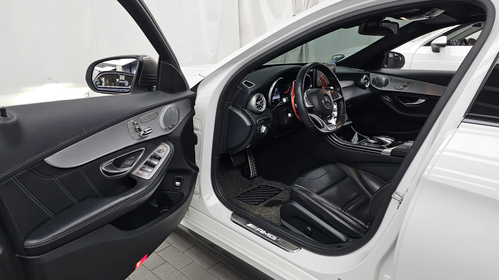 Mercedes-Benz C 63 AMG 360* BURMASTER* HEAD-UP* F1* CARBON* КРАЙНА ЦЕНА, снимка 10 - Автомобили и джипове - 54975370