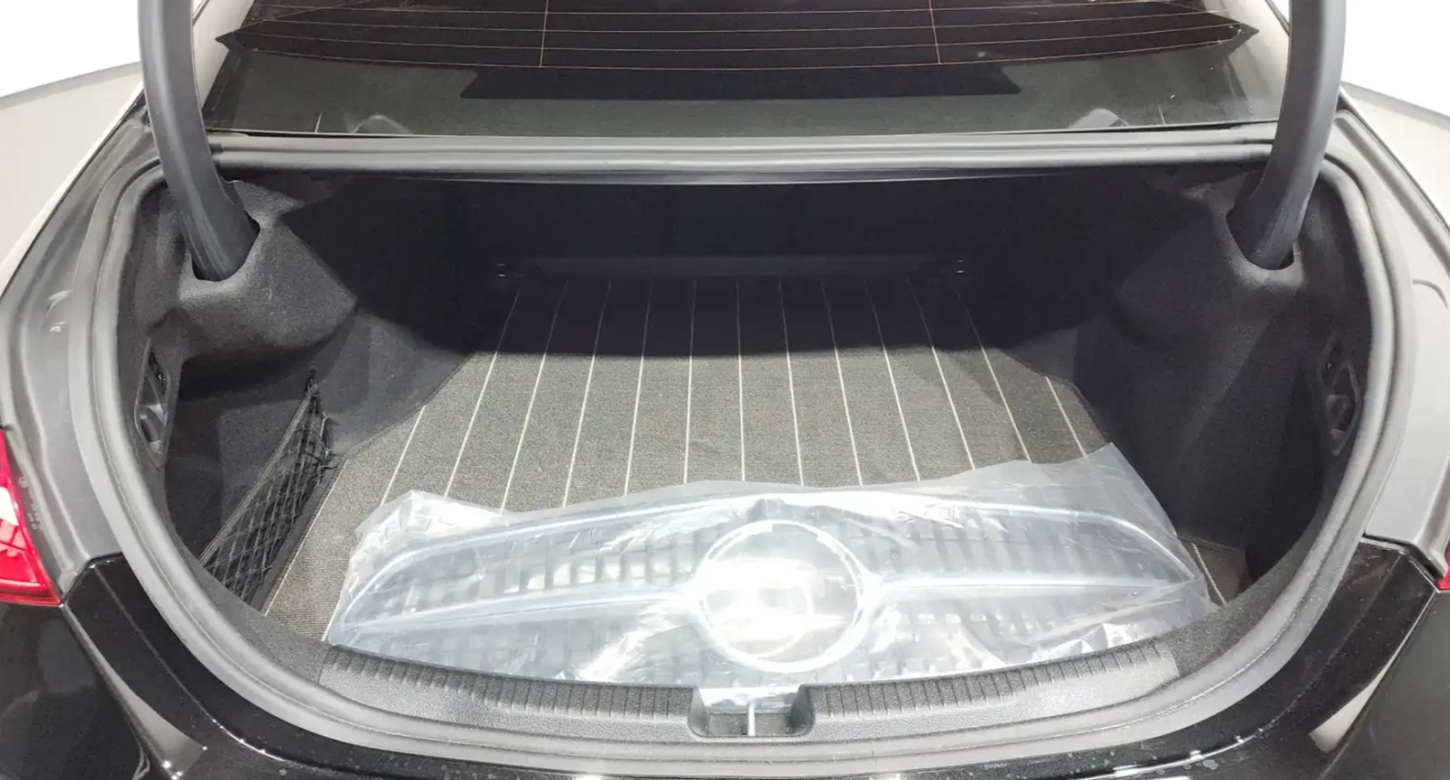 Mercedes-Benz C 300 4MATIC , снимка 12 - Автомобили и джипове - 55219253