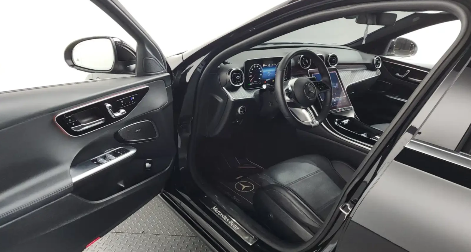 Mercedes-Benz C 300 4MATIC , снимка 5 - Автомобили и джипове - 55219253