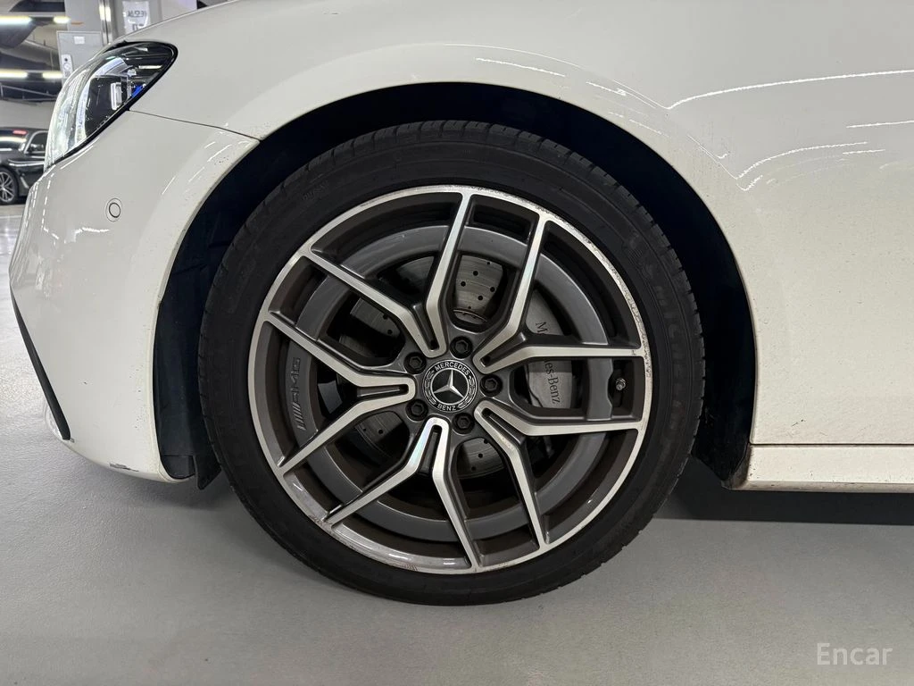 Mercedes-Benz E 220 4MATIC* AMG LINE* DISTRONIC* 360* КРАЙНА ЦЕНА, снимка 5 - Автомобили и джипове - 55441234