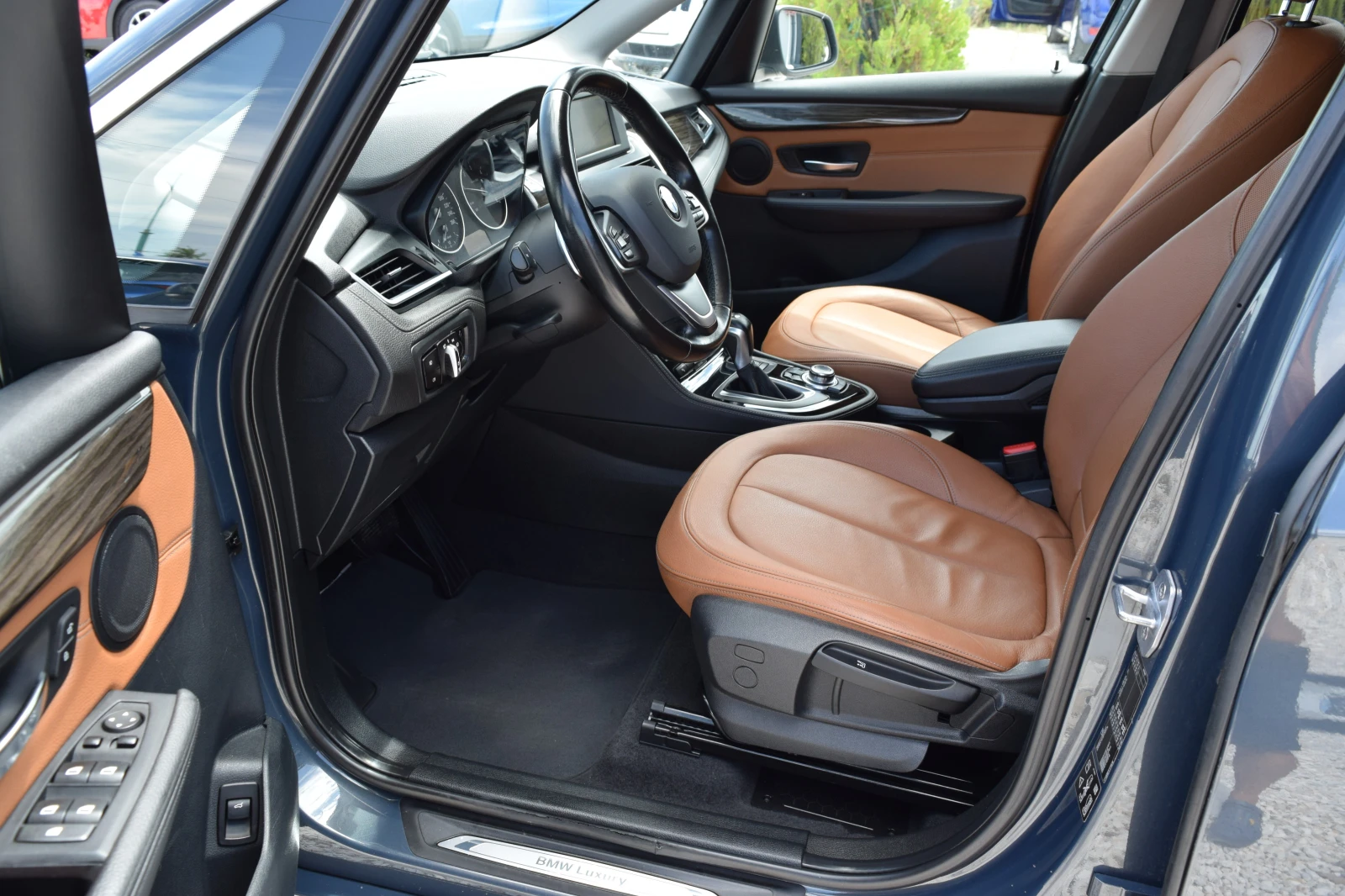 BMW 2 Active Tourer 2.0D* 190kc* X-Drive* Кожа* Нави* Топ!!, снимка 8 - Автомобили и джипове - 55448367
