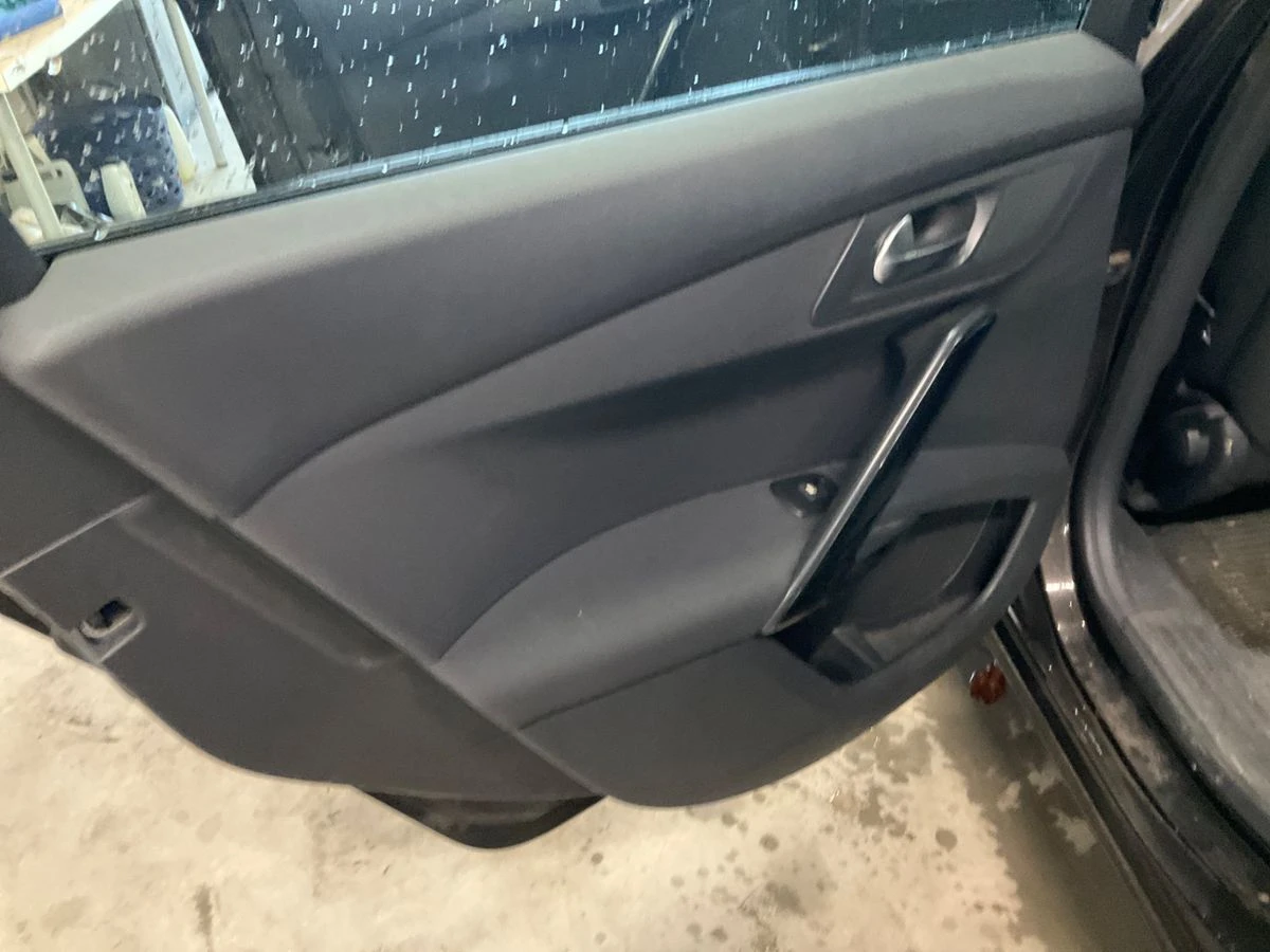 Peugeot 508 1.6 Blue-HDi Active, снимка 12 - Автомобили и джипове - 55612935