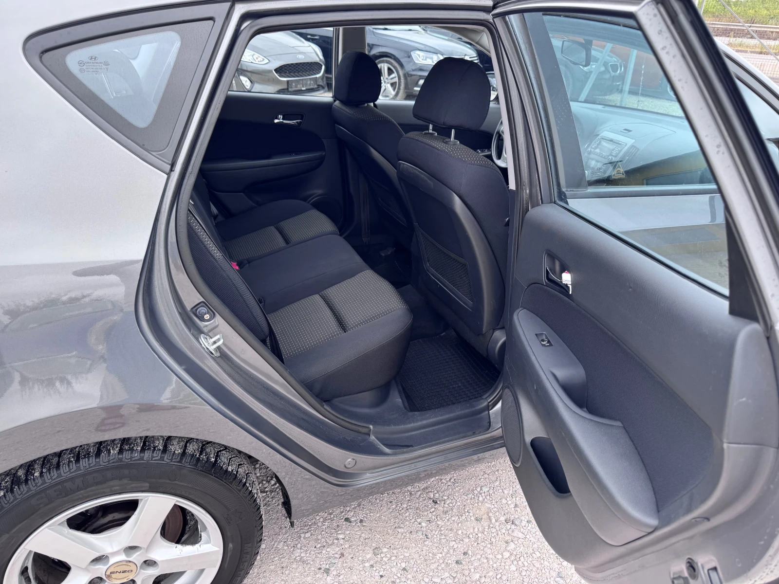 Hyundai I30 1, 6 / 115 PS 98 000 KM, снимка 14 - Автомобили и джипове - 55845363