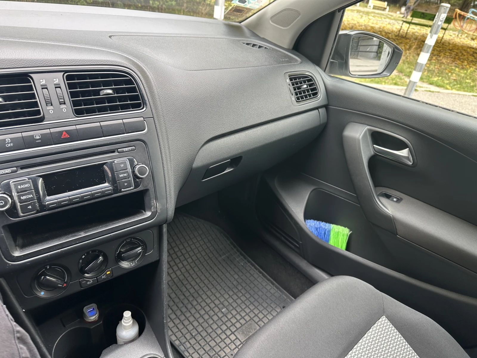 VW Polo 1.2, снимка 13 - Автомобили и джипове - 56097299