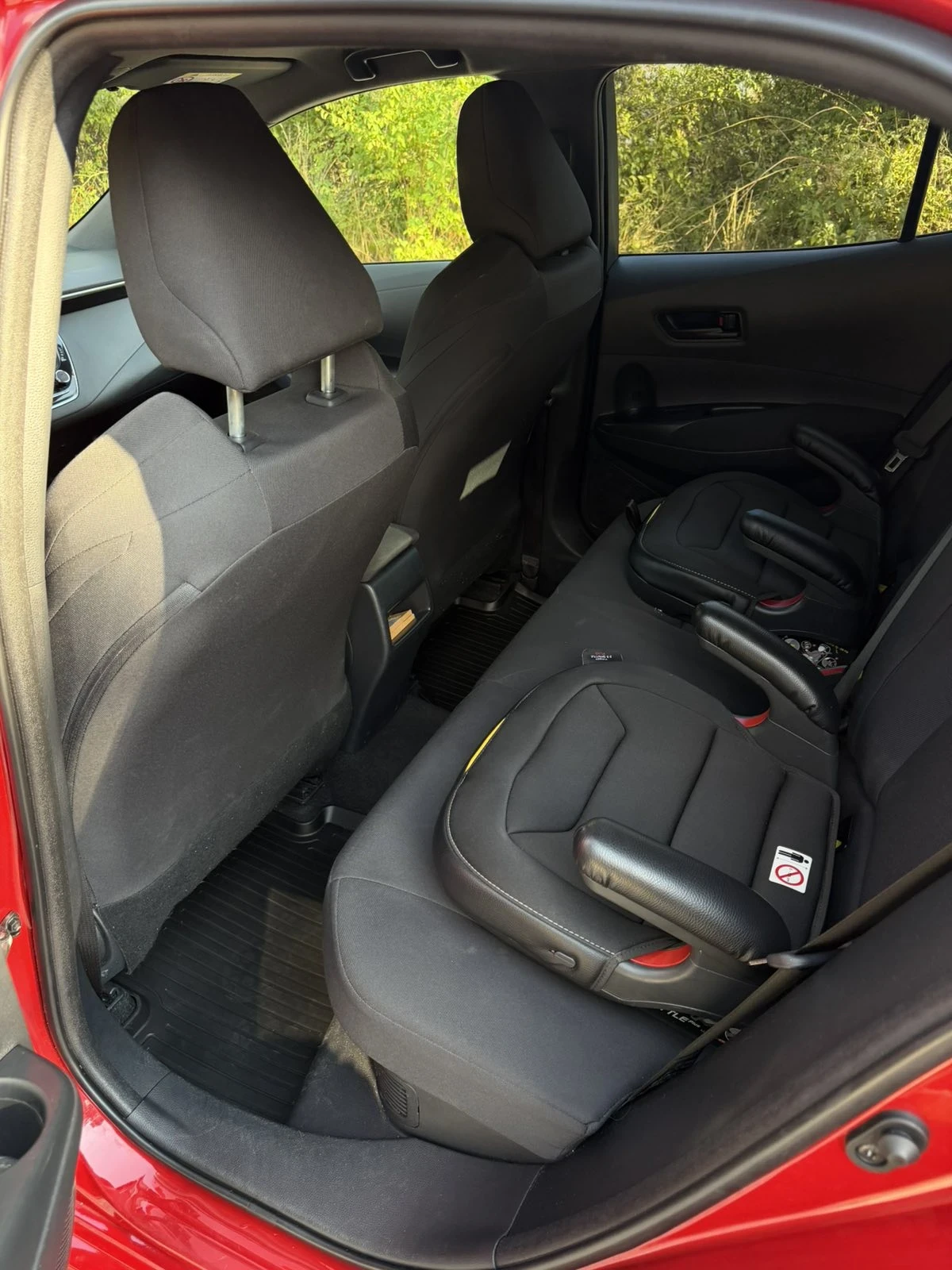 Toyota Corolla Хибрид, снимка 10 - Автомобили и джипове - 56133695