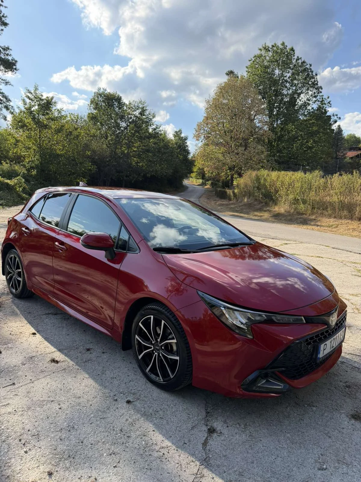 Toyota Corolla Хибрид, снимка 2 - Автомобили и джипове - 56133695