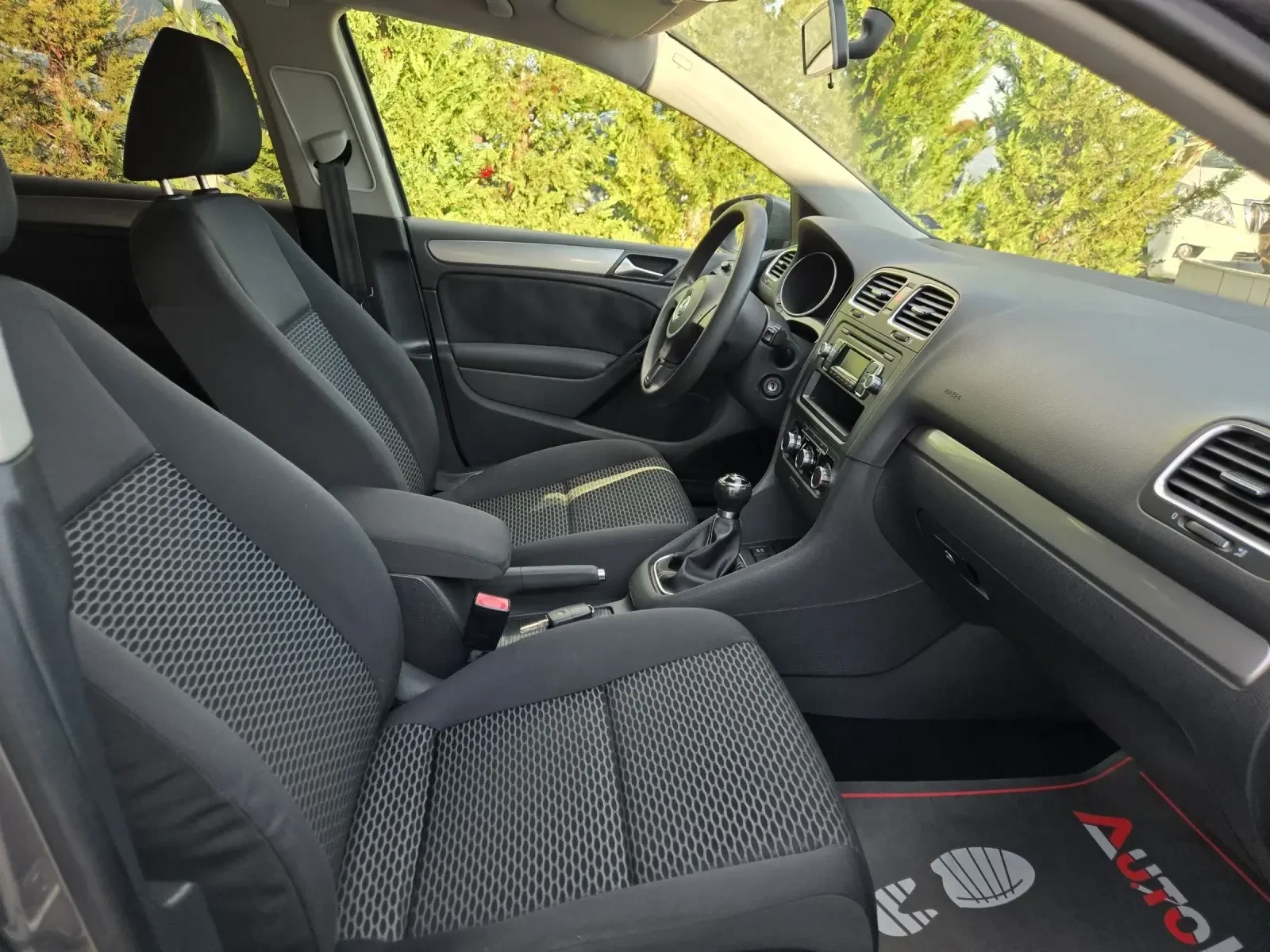 VW Golf 1.6TDI-105кс= 170.000км= КЛИМАТРОНИК= EURO 5A, снимка 15 - Автомобили и джипове - 56133745