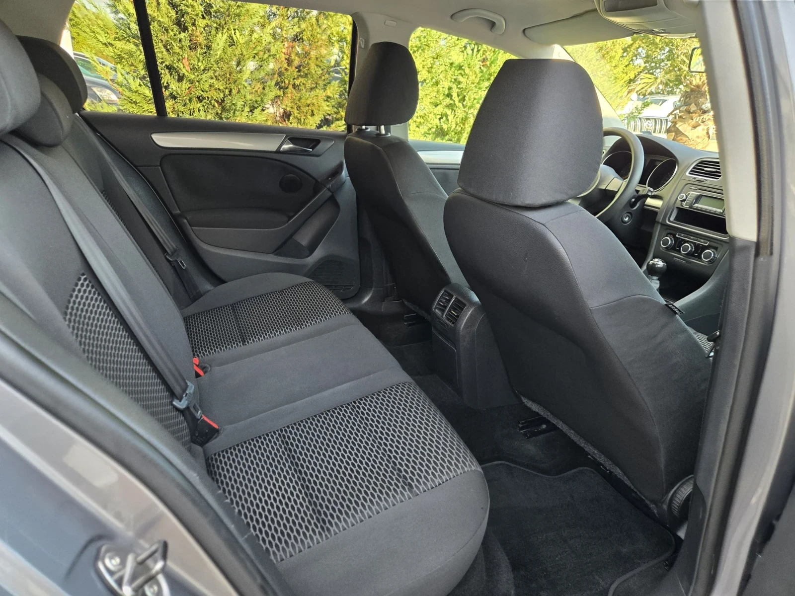 VW Golf 1.6TDI-105кс= 170.000км= КЛИМАТРОНИК= EURO 5A, снимка 14 - Автомобили и джипове - 56133745