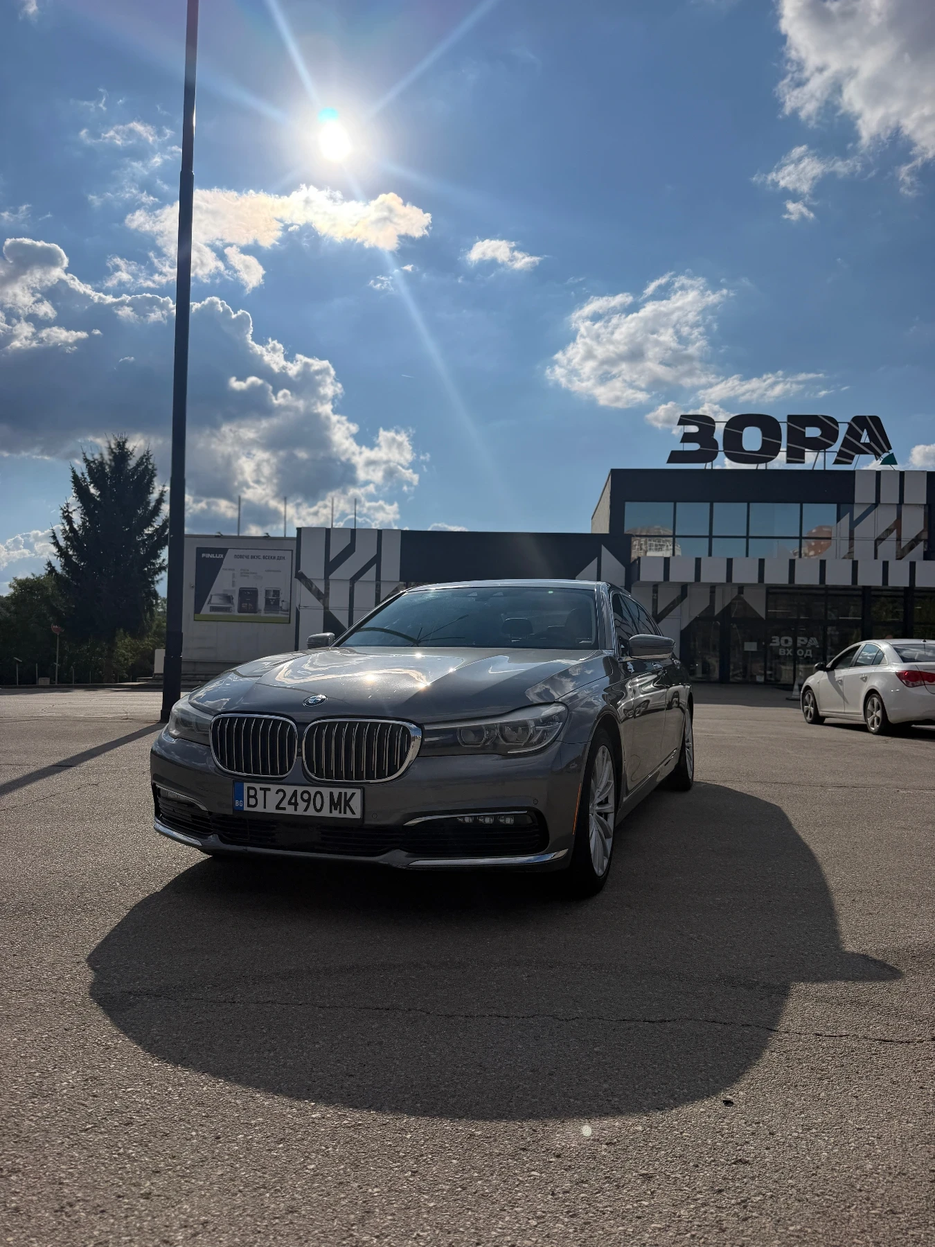 BMW 740 G12, снимка 2 - Автомобили и джипове - 56246614