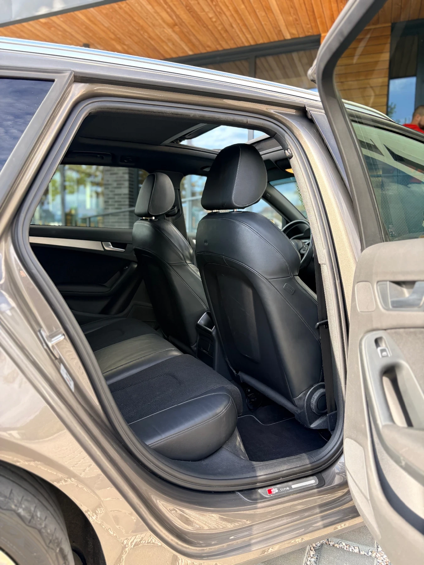 Audi A4 2.0 150 S line Automatic , снимка 13 - Автомобили и джипове - 56618538