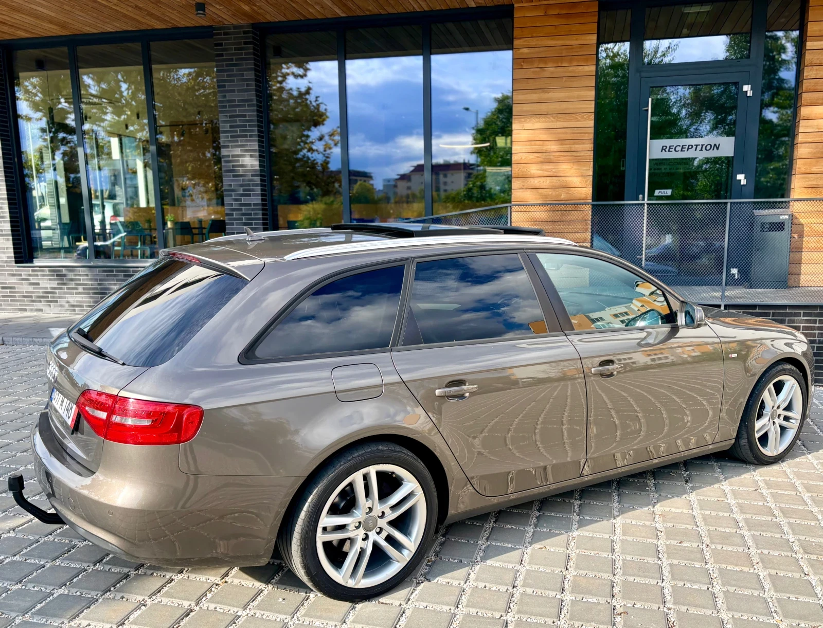 Audi A4 2.0 150 S line Automatic , снимка 5 - Автомобили и джипове - 56618538