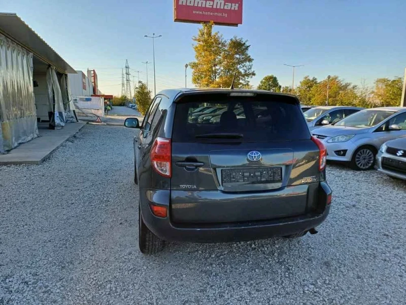 Toyota Rav4 2.0i 152k.c* Avtom* Navi* UNIKAT* , снимка 6 - Автомобили и джипове - 47685022