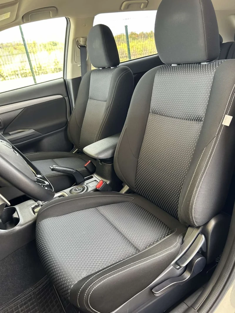 Mitsubishi Outlander 2.0i, 65000км!!!, снимка 11 - Автомобили и джипове - 52516996