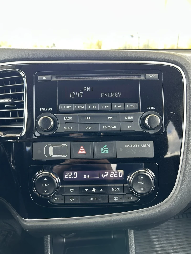 Mitsubishi Outlander 2.0i, 65000км!!!, снимка 10 - Автомобили и джипове - 52516996