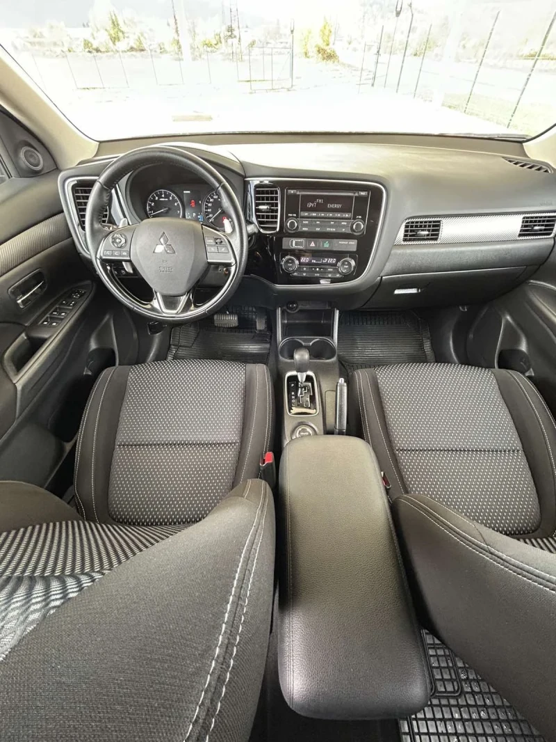 Mitsubishi Outlander 2.0i, 65000км!!!, снимка 7 - Автомобили и джипове - 52516996