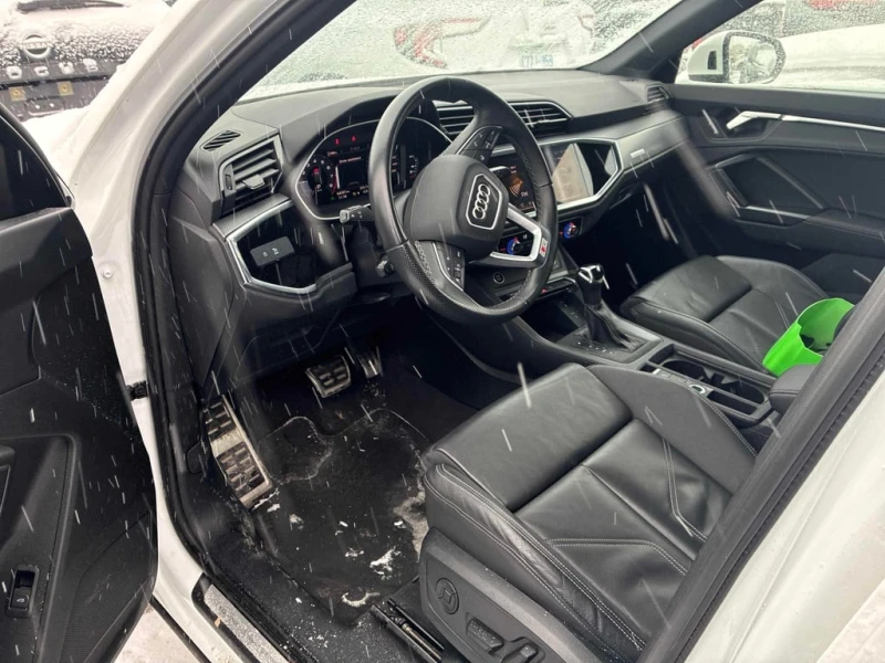 Audi Q3 * Progressiv * CARFAX * БЕЗ ПЪРВОНАЧАЛНА ВНОСКА, снимка 5 - Автомобили и джипове - 53182410