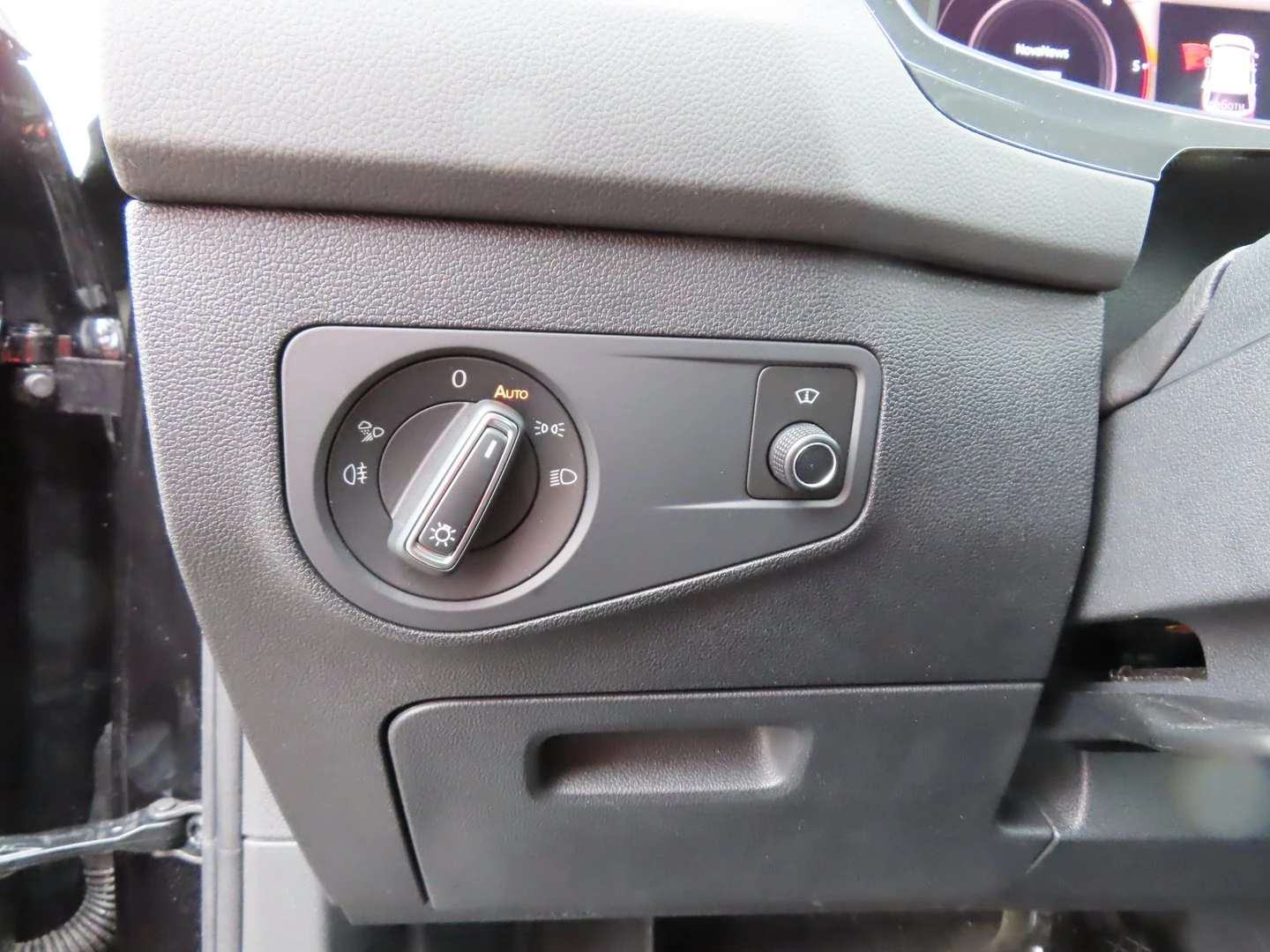 VW Tiguan Elegance 2.0 TDI SCR 4MOTION DSG | Mobile.bg � ����������� 11