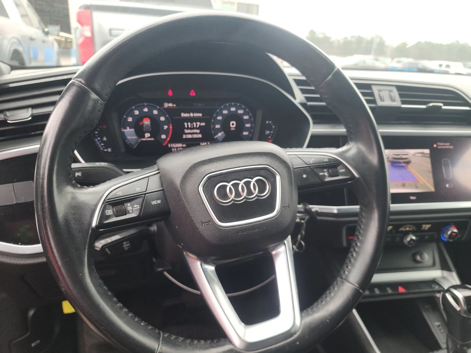 Audi Q3 2.0T Premium, снимка 11 - Автомобили и джипове - 53716799