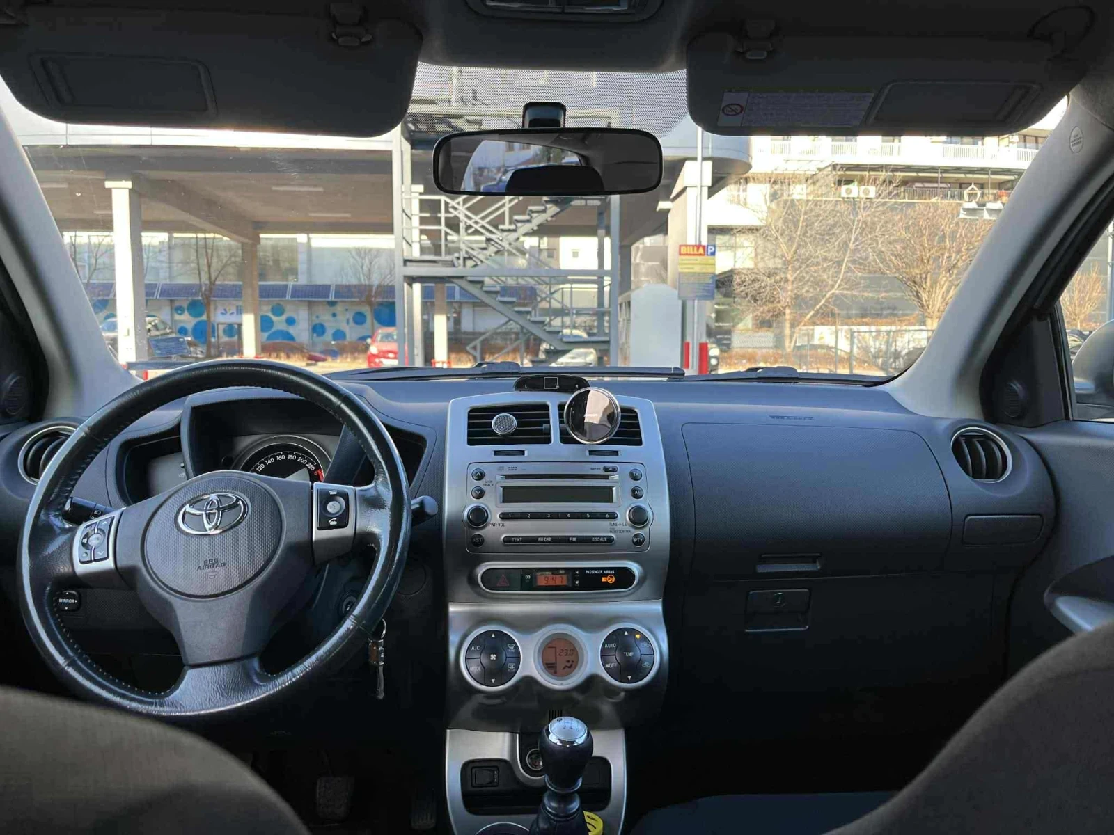 Toyota Urban Cruiser, снимка 15 - Автомобили и джипове - 53942680