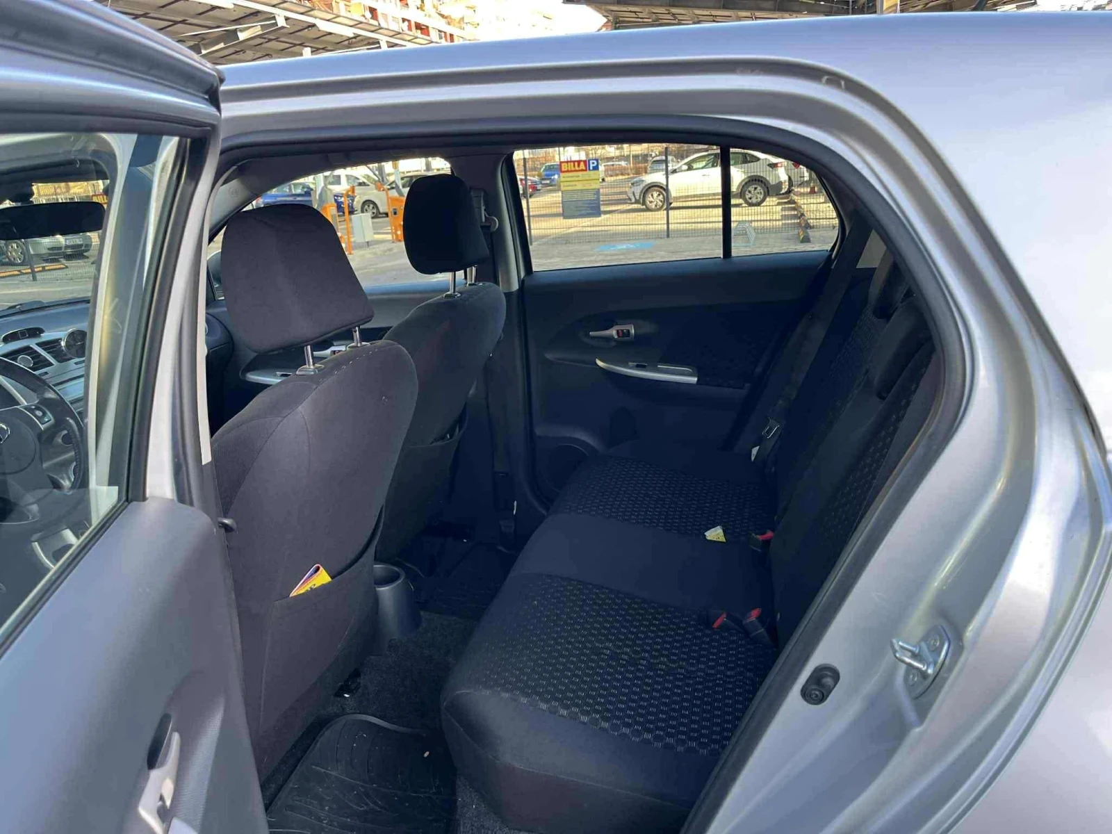 Toyota Urban Cruiser, снимка 14 - Автомобили и джипове - 53942680